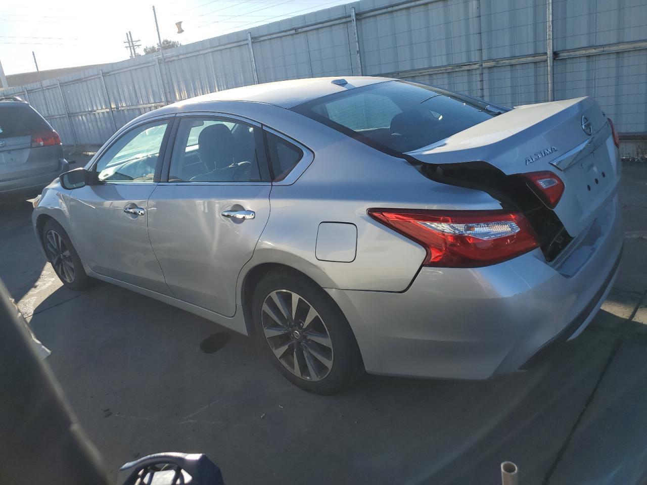 2017 NISSAN ALTIMA 2.5 - Фото 2