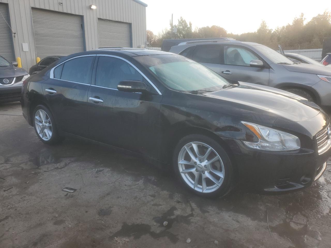 2011 NISSAN MAXIMA S - Image 4