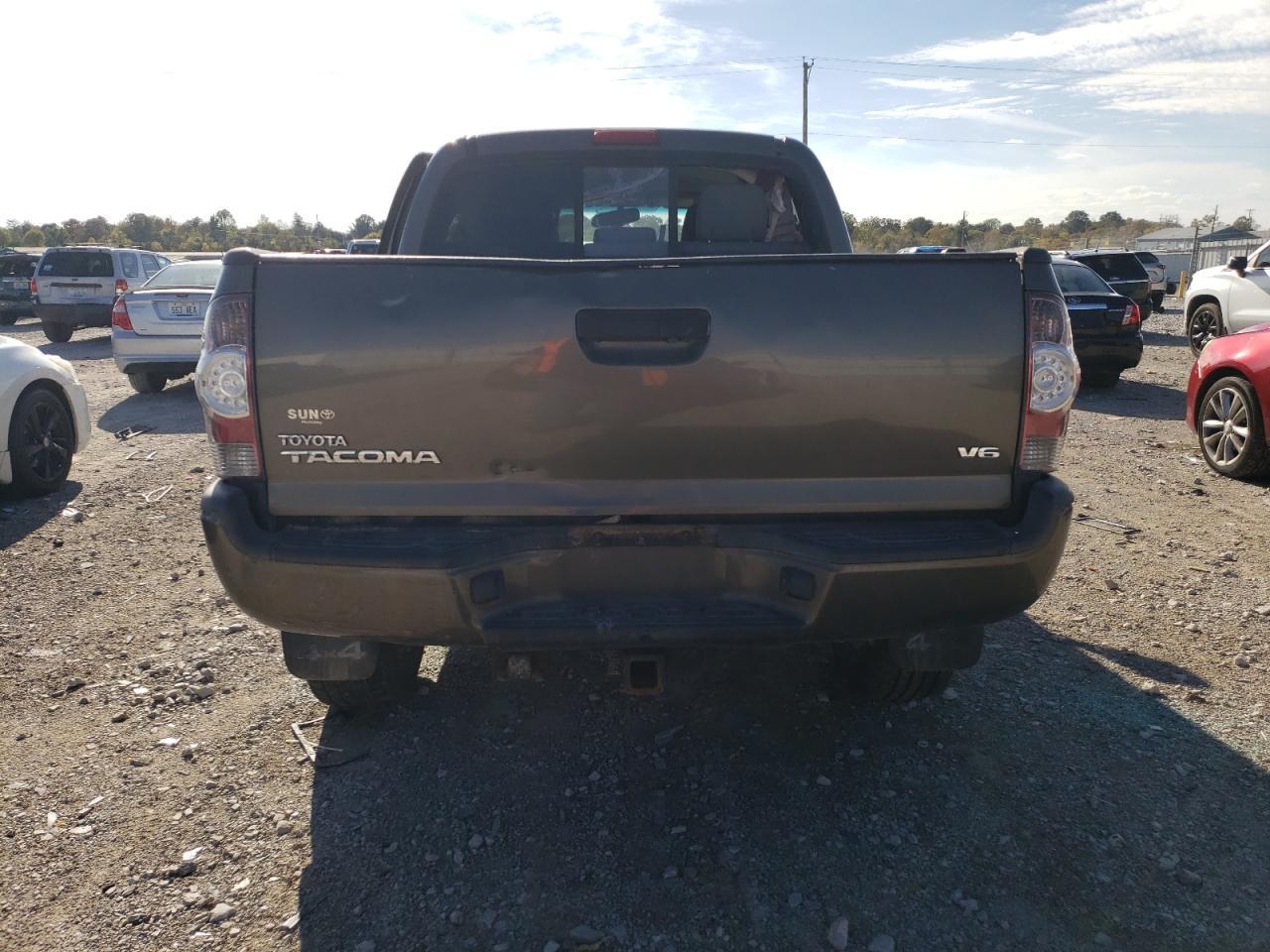 2013 TOYOTA TACOMA DOU - Image 6