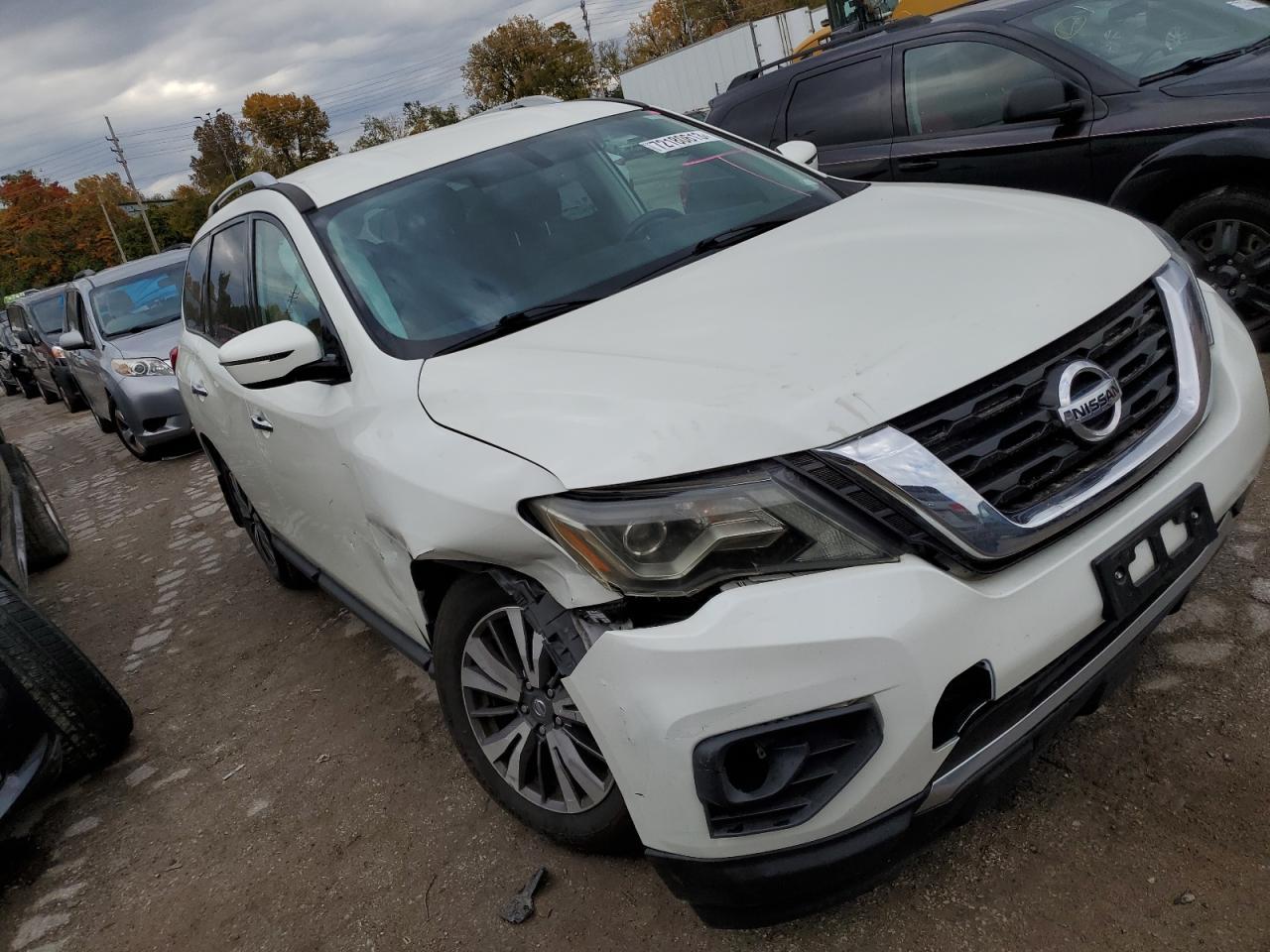 2017 NISSAN PATHFINDER - Image 4