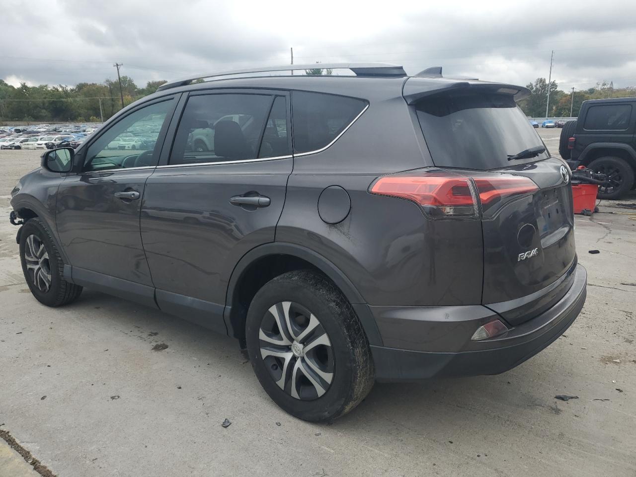 2017 TOYOTA RAV4 LE - Фото 2
