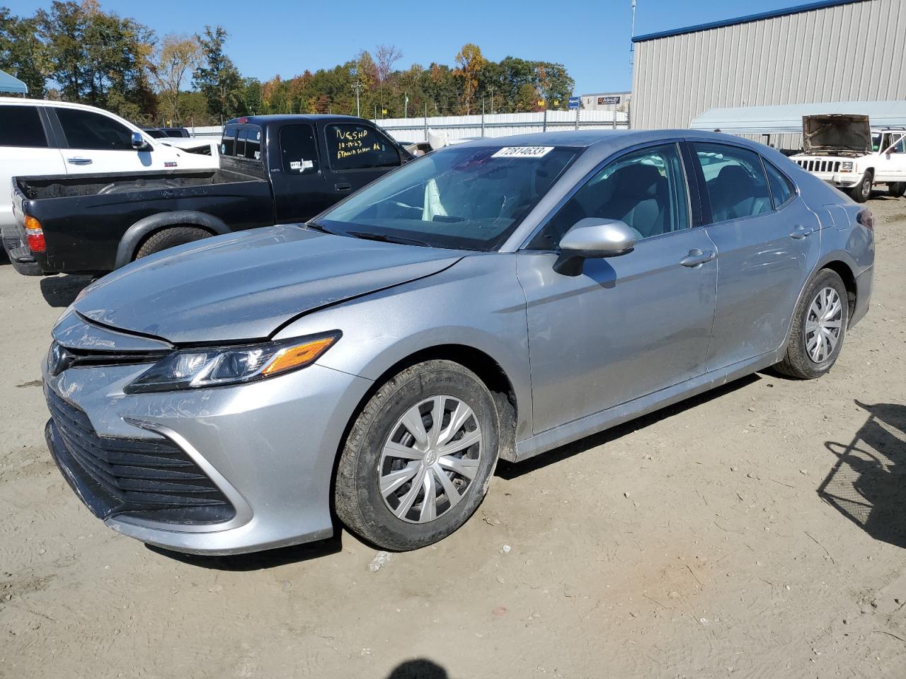 2022 TOYOTA CAMRY LE car image