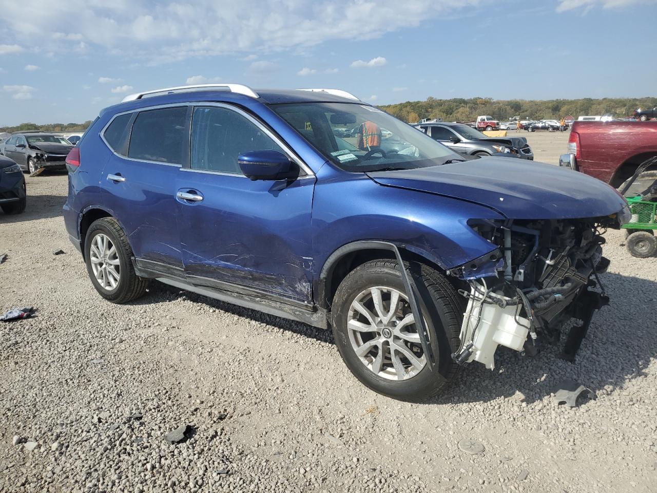 2017 NISSAN ROGUE S - Фото 4