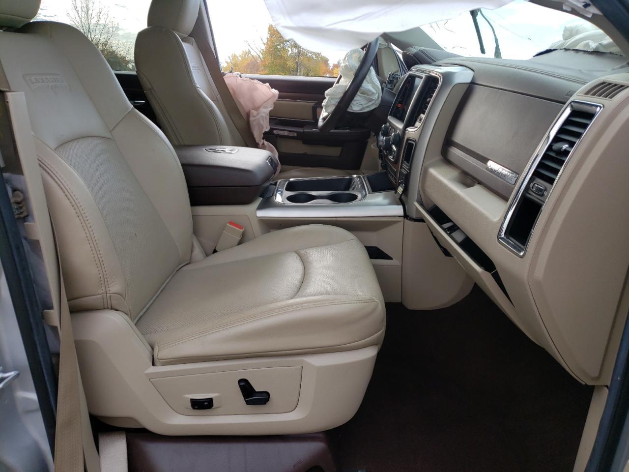 2017 RAM 1500 LARAM - Image 7