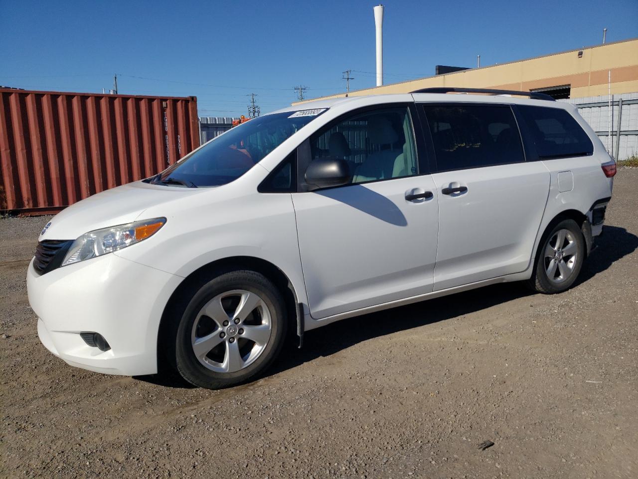 2015 TOYOTA SIENNA