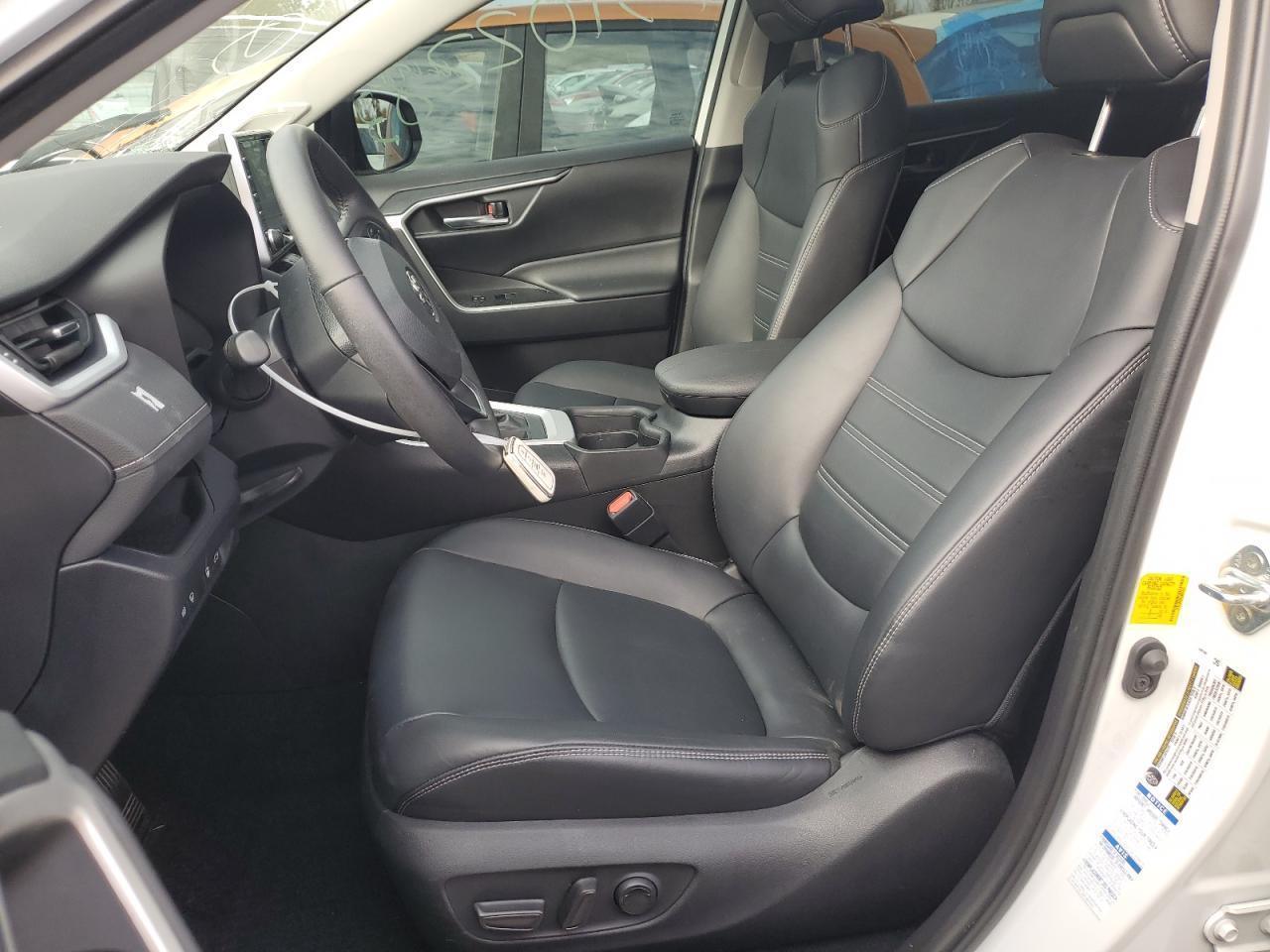 2020 TOYOTA RAV4 XLE P - Image 7