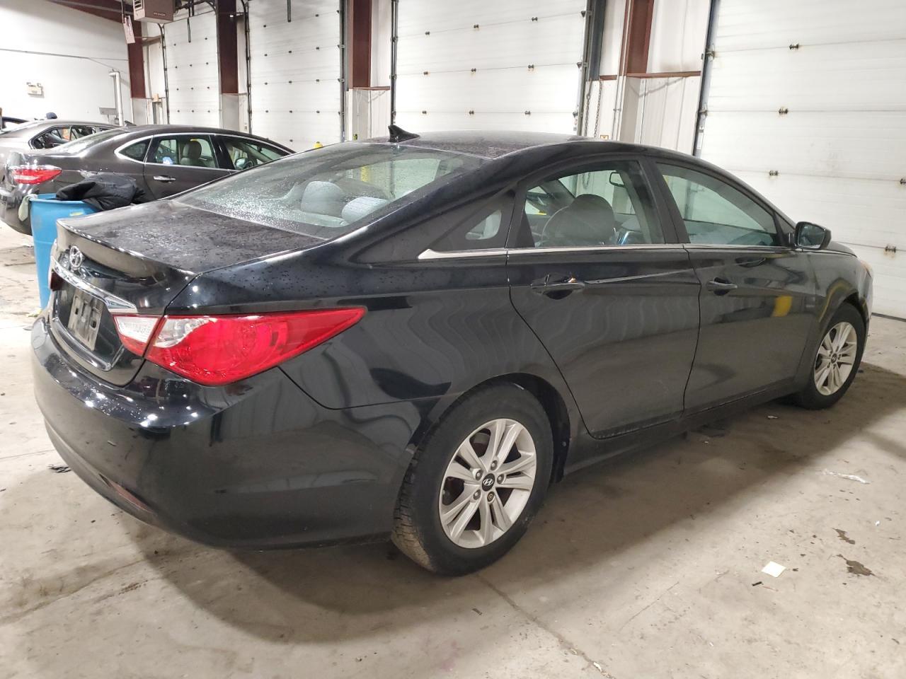 2011 HYUNDAI SONATA GLS - Image 3