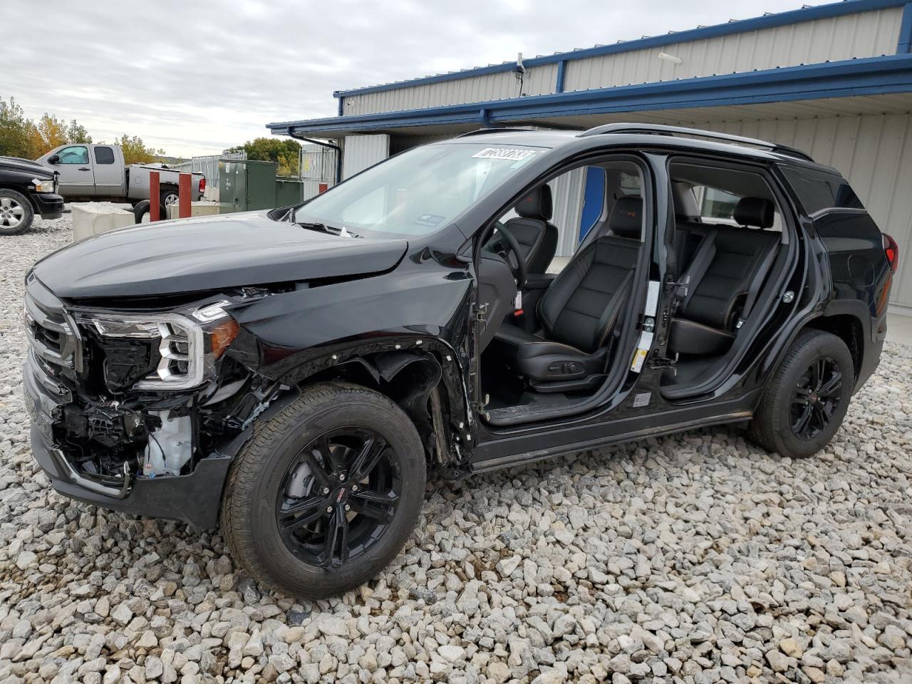 2023 GMC TERRAIN AT car image