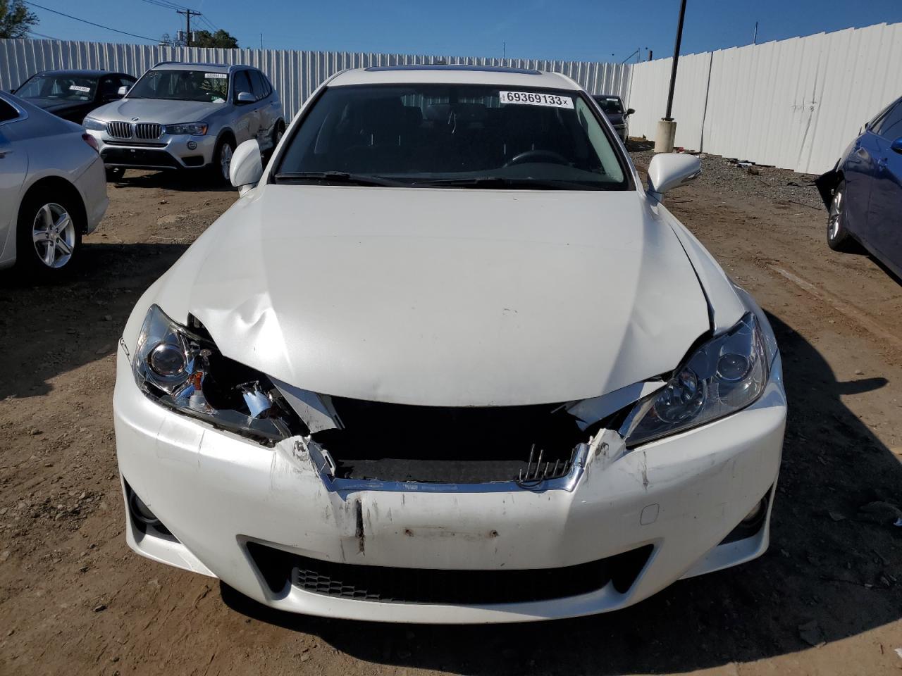 2011 LEXUS IS 250 - Image 5