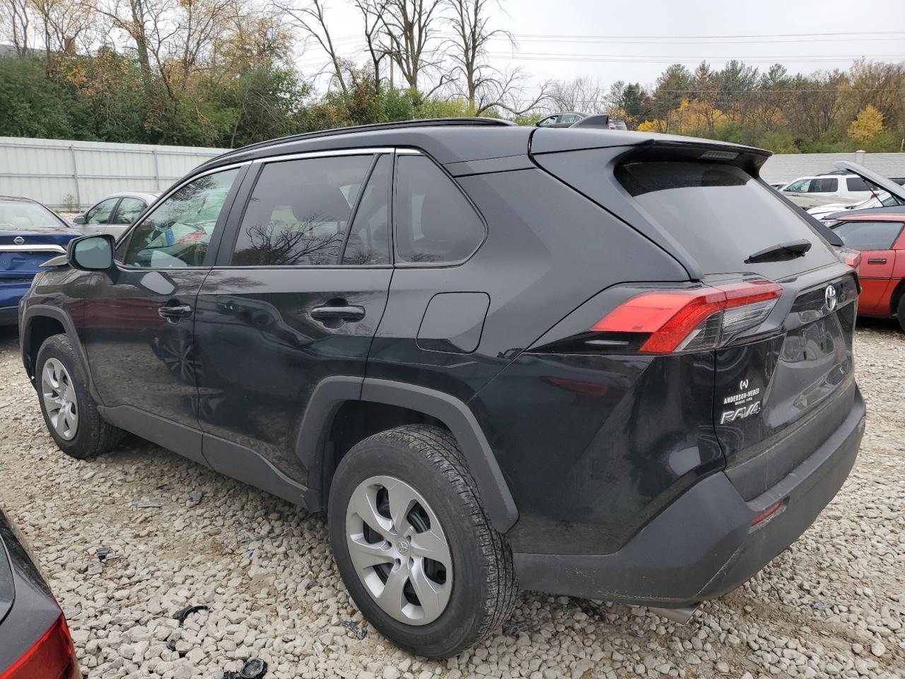 2021 TOYOTA RAV4 LE - Фото 2