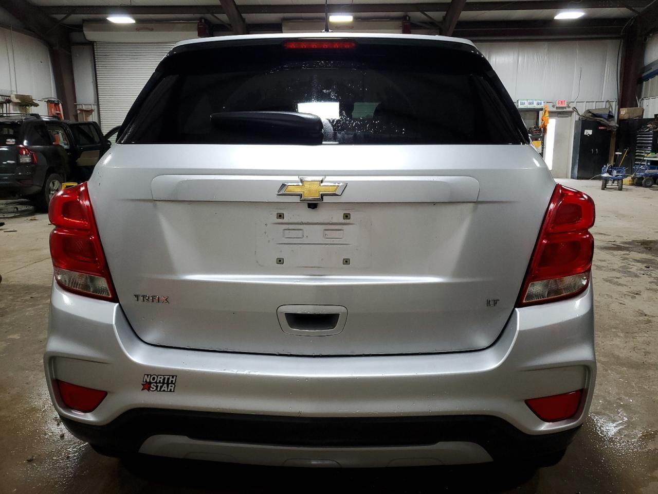 2018 CHEVROLET TRAX 1LT - Image 6