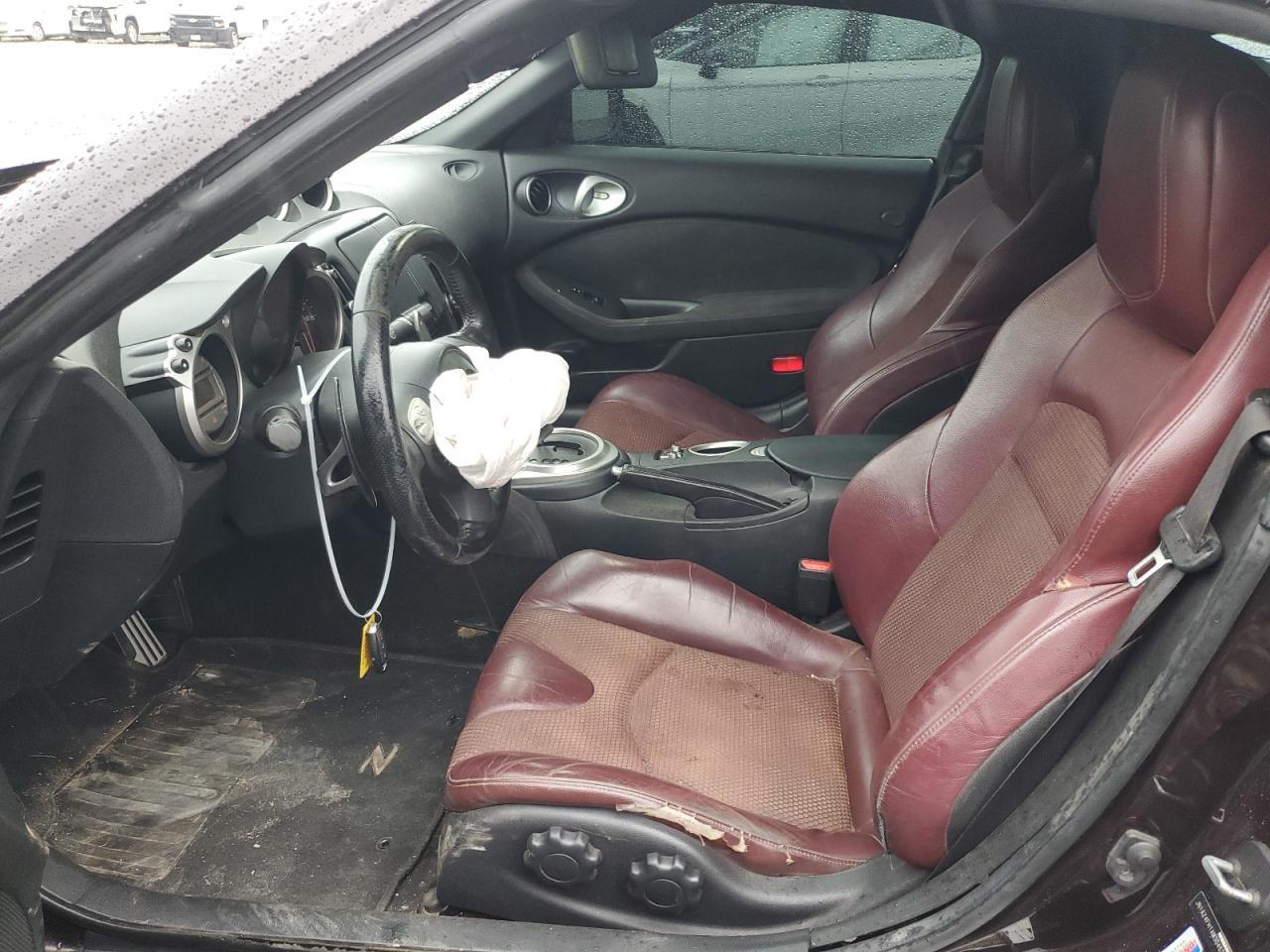 2010 NISSAN 370Z - Фото 7