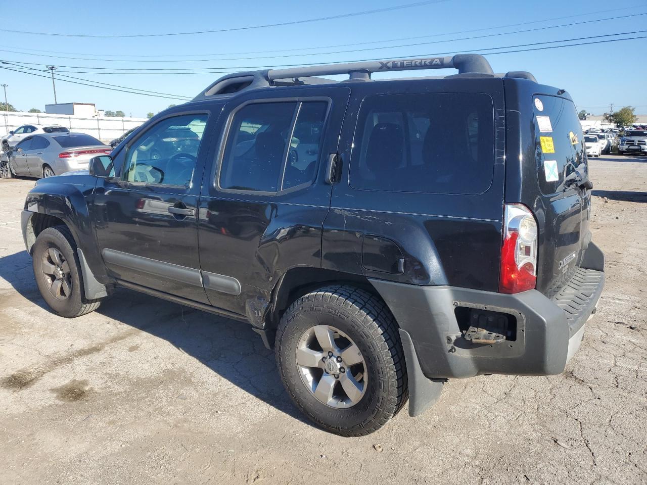 2013 NISSAN XTERRA X - Фото 2