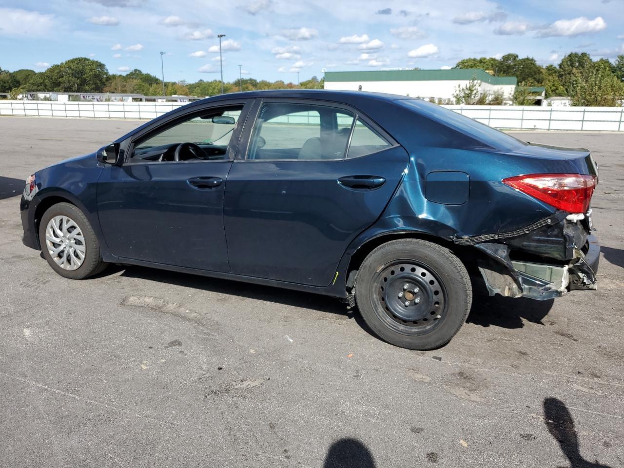 2018 TOYOTA COROLLA L - Фото 2