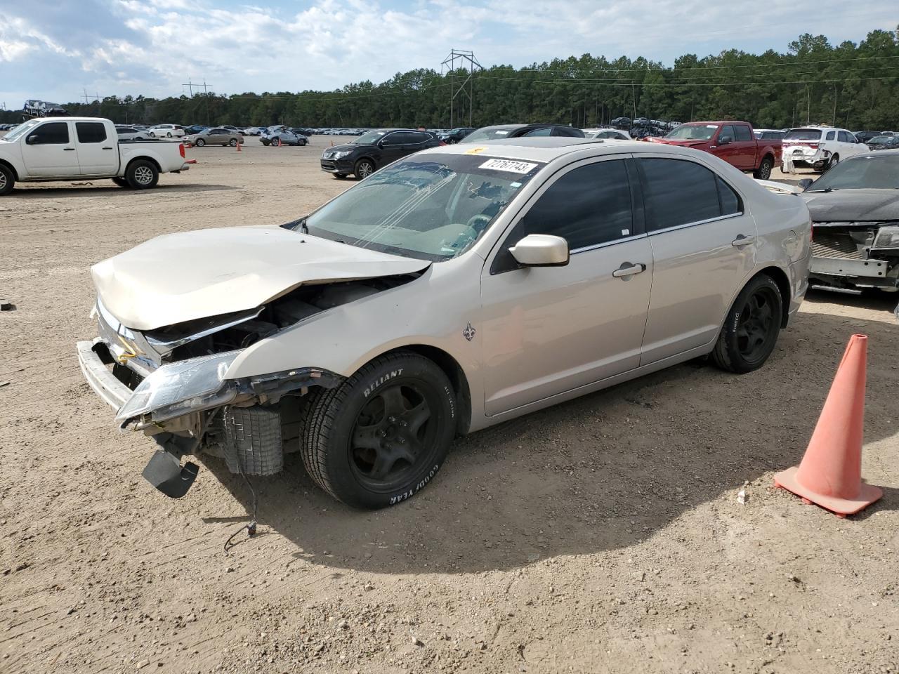 2010 FORD FUSION SE car image