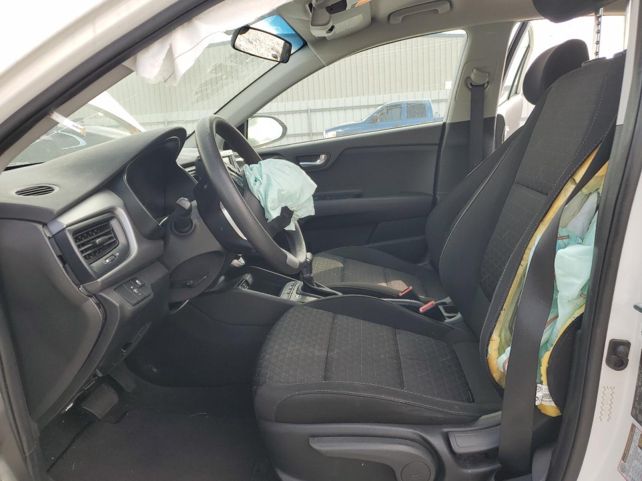 2020 KIA RIO LX - Фото 7