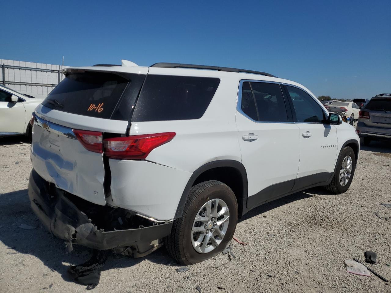 2021 CHEVROLET TRAVERSE L - Фото 3
