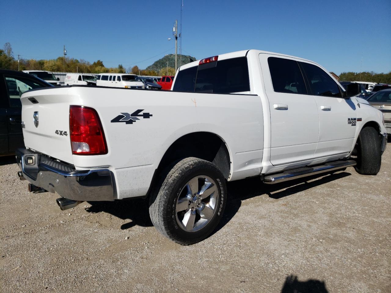 2019 RAM 1500 CLASS - Фото 3