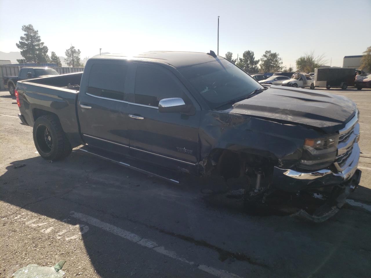 2017 CHEVROLET SILVERADO - Image 4