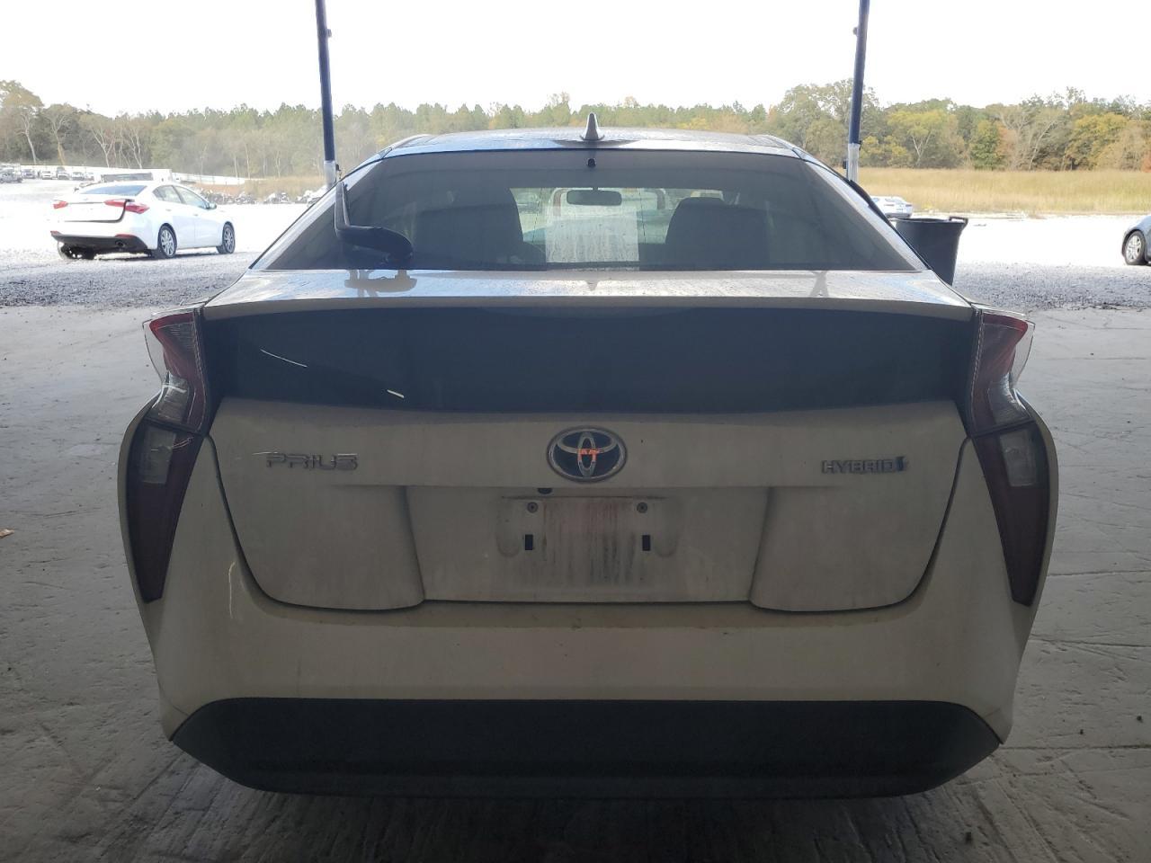 2016 TOYOTA PRIUS - Image 6