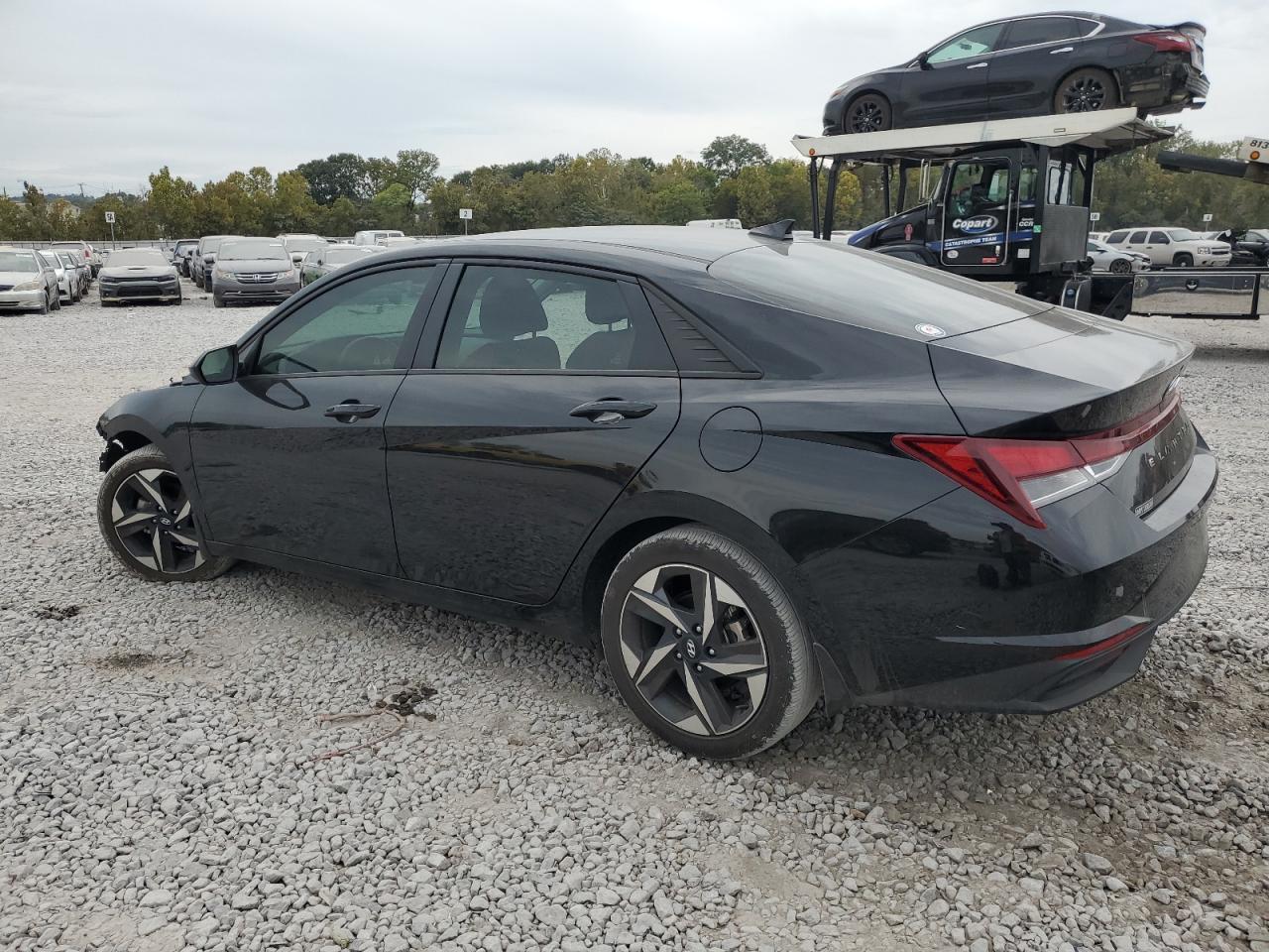 2023 HYUNDAI ELANTRA SE - Image 2