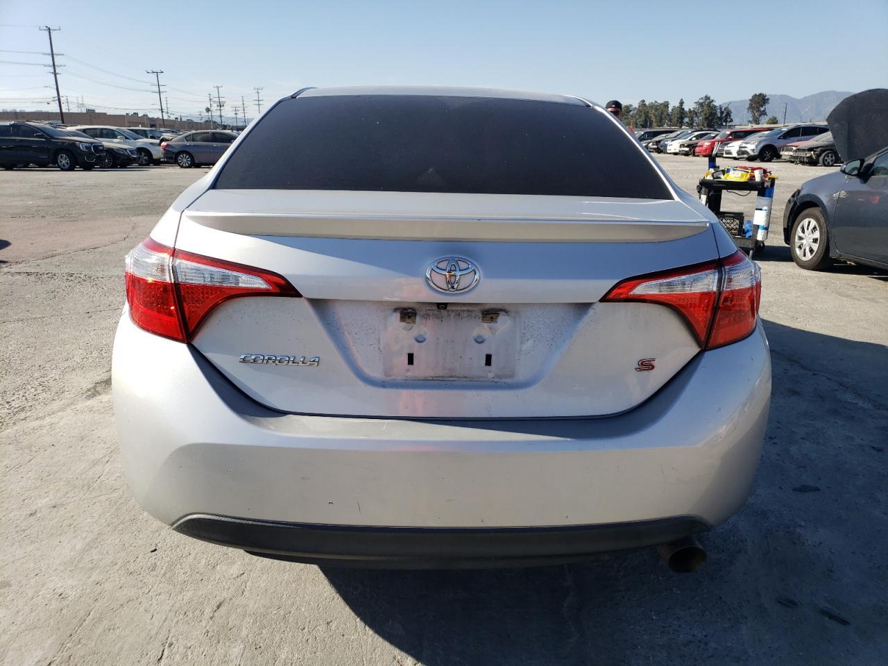 2014 TOYOTA COROLLA L - Image 6