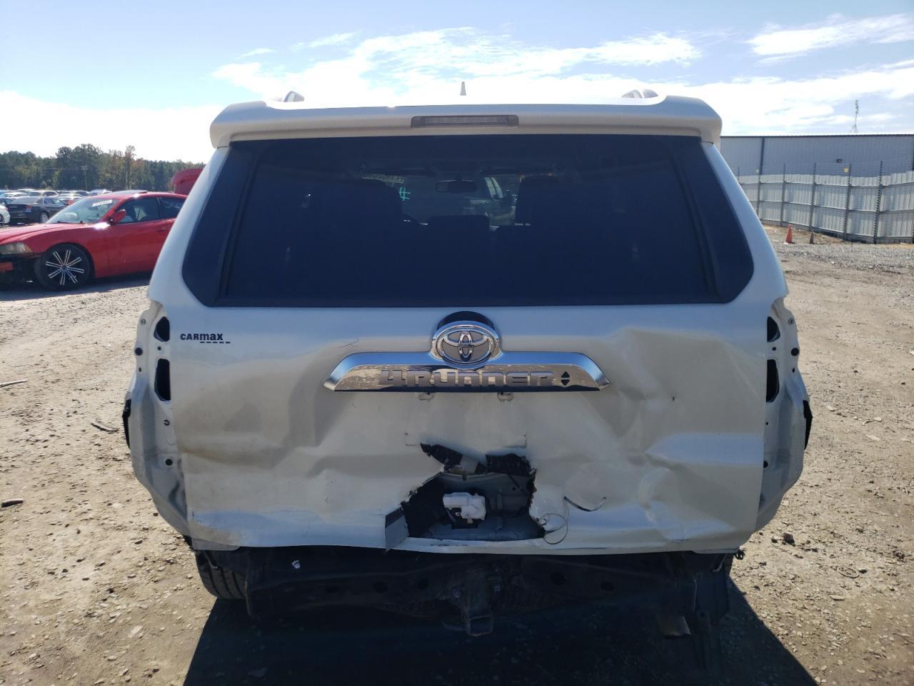 2017 TOYOTA 4RUNNER SR - Image 6