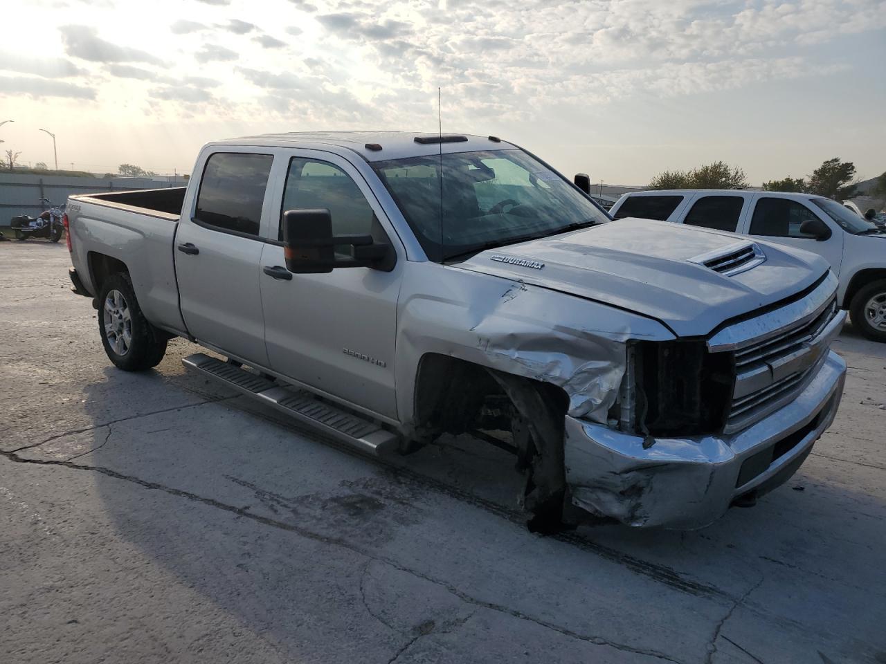 2018 CHEVROLET SILVERADO - Фото 4