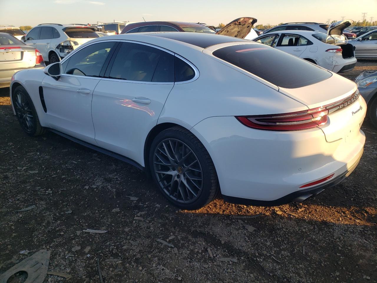 2018 PORSCHE PANAMERA 4 - Фото 2