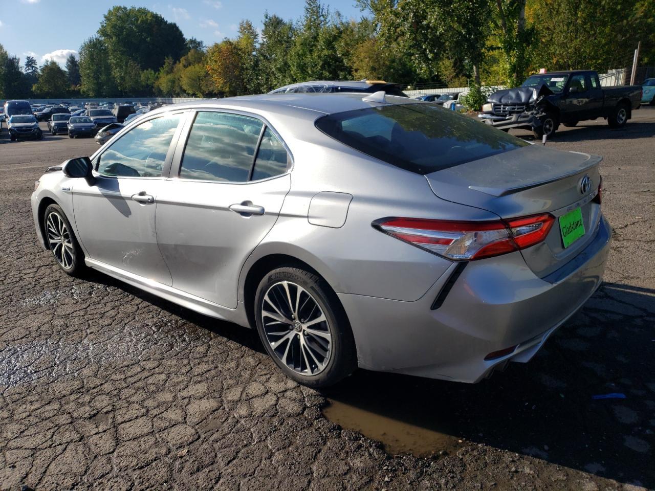 2020 TOYOTA CAMRY SE - Фото 2