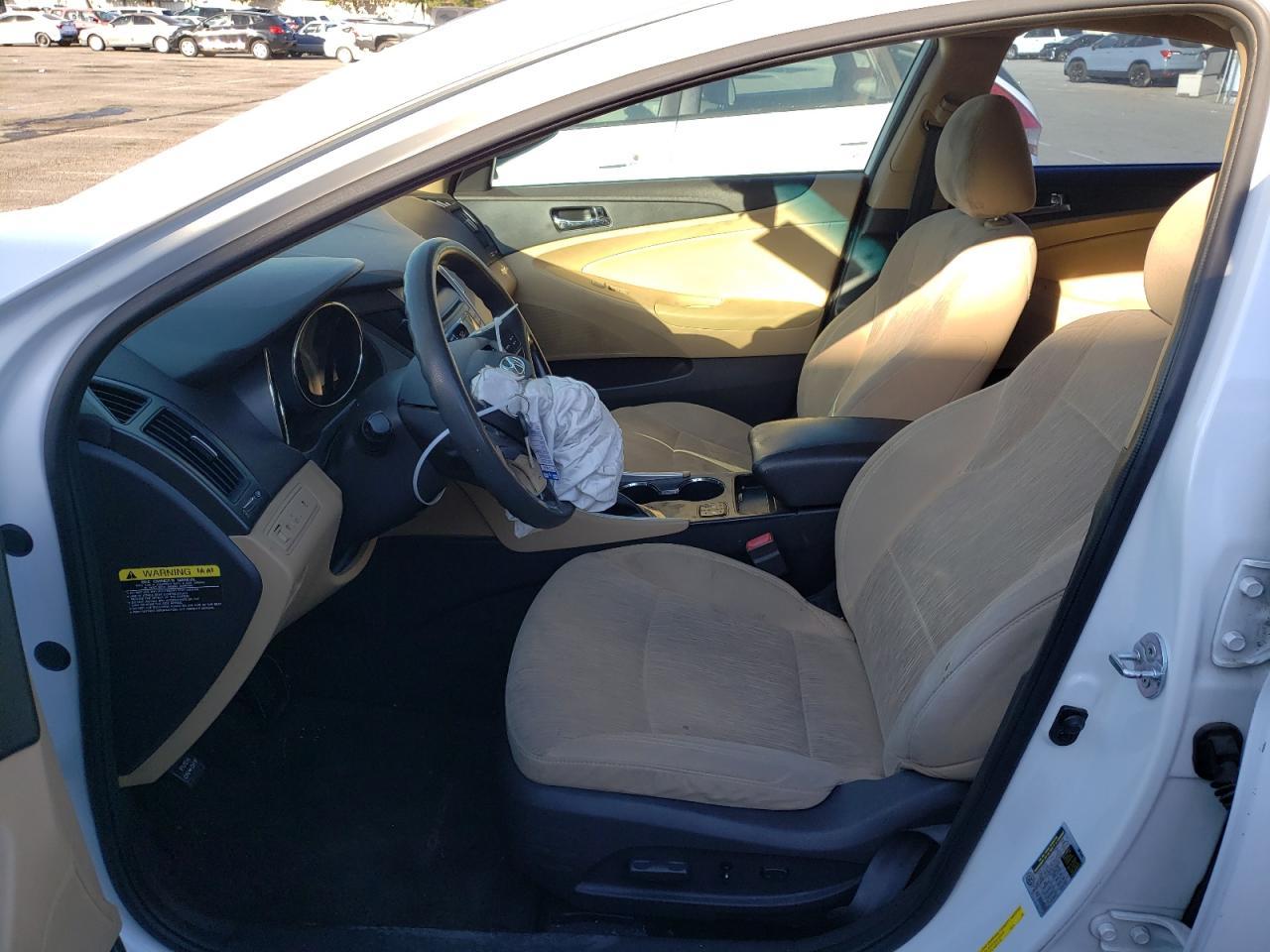 2013 HYUNDAI SONATA GLS - Image 7