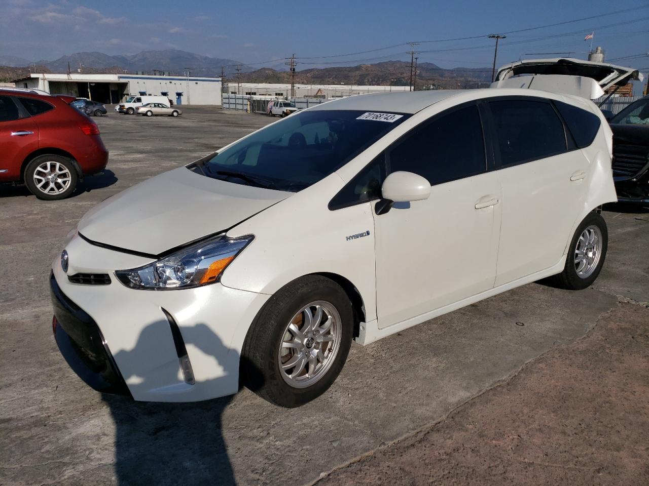 2016 TOYOTA PRIUS V car image