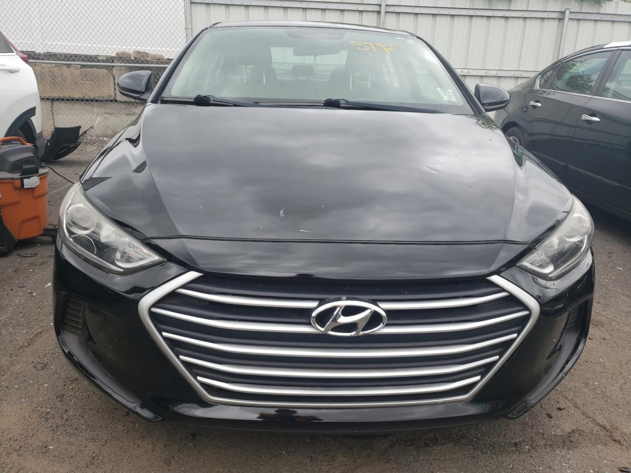 2017 HYUNDAI ELANTRA SE - Фото 5