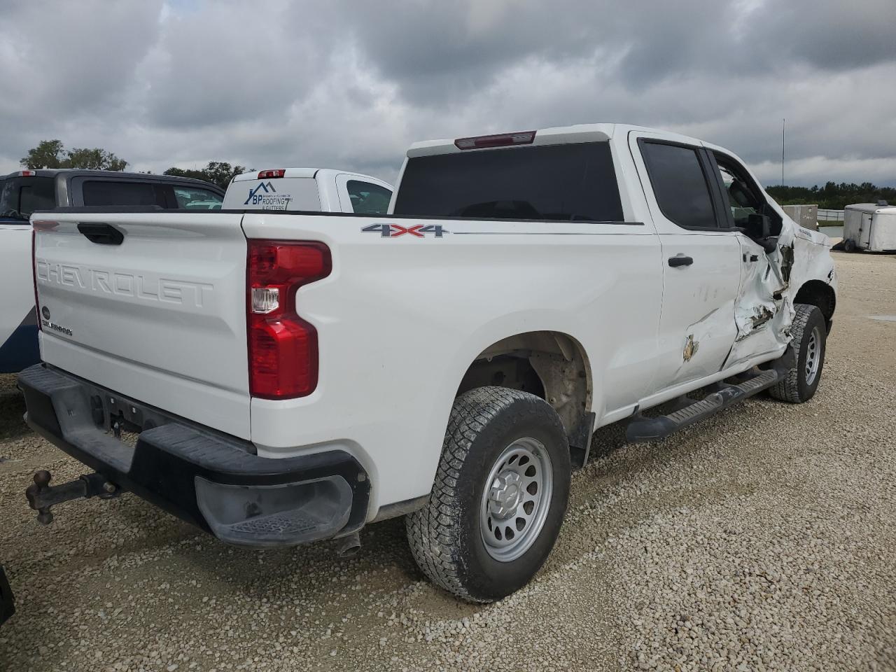 2023 CHEVROLET SILVERADO - Фото 3