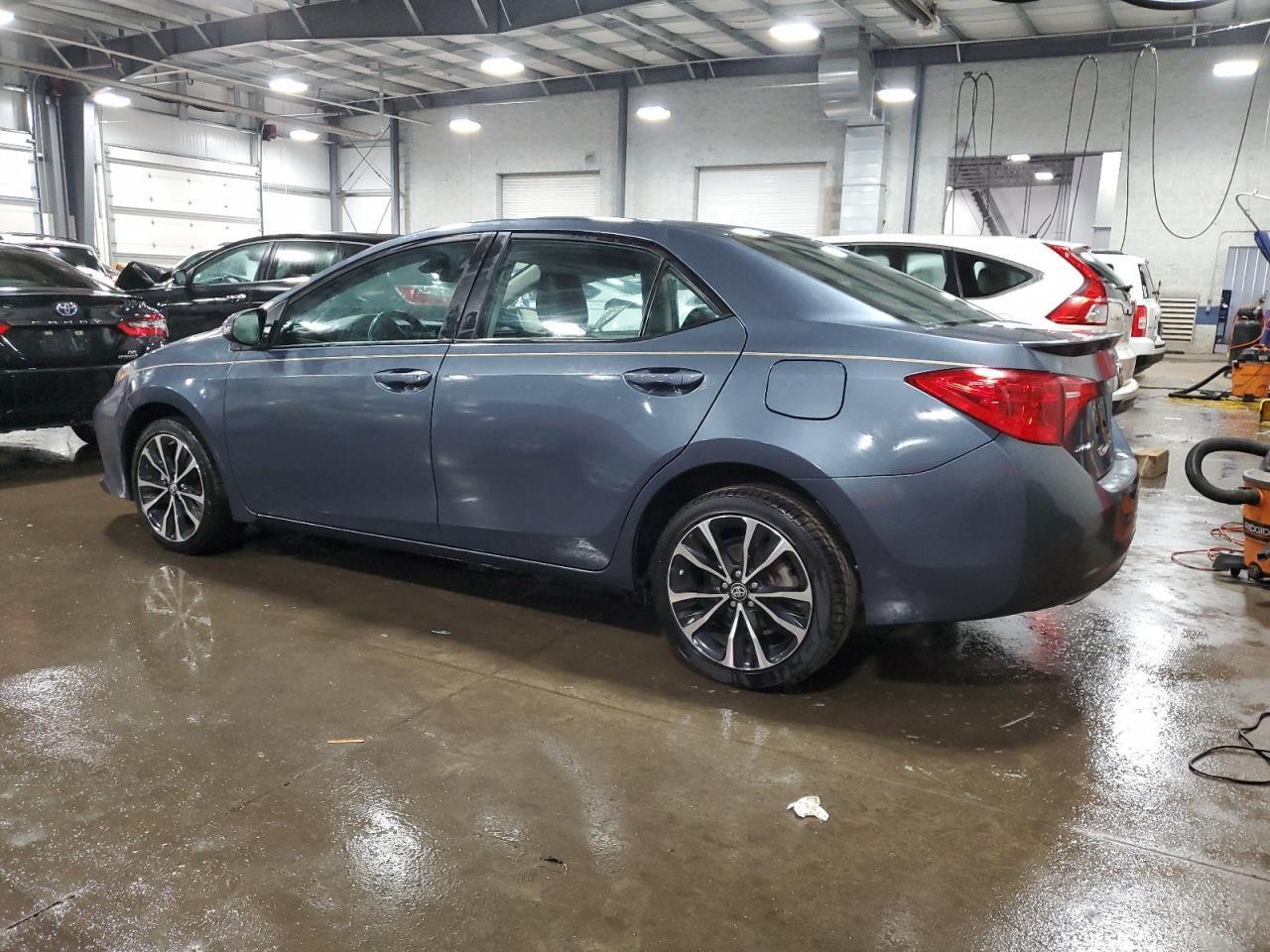 2019 TOYOTA COROLLA L - Фото 2