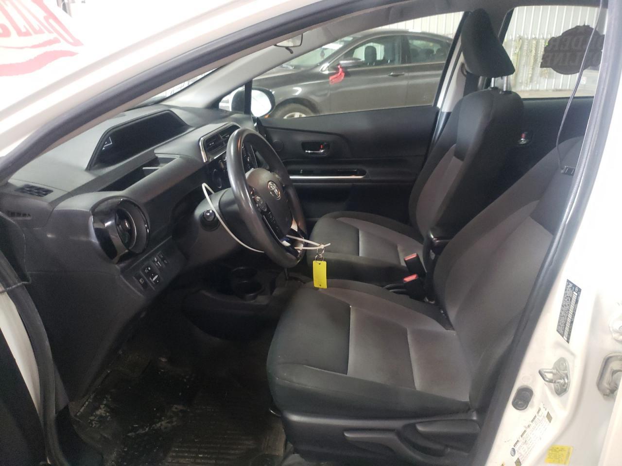 2019 TOYOTA PRIUS C - Image 7