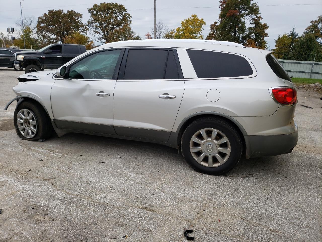 2011 BUICK ENCLAVE CX - Image 2