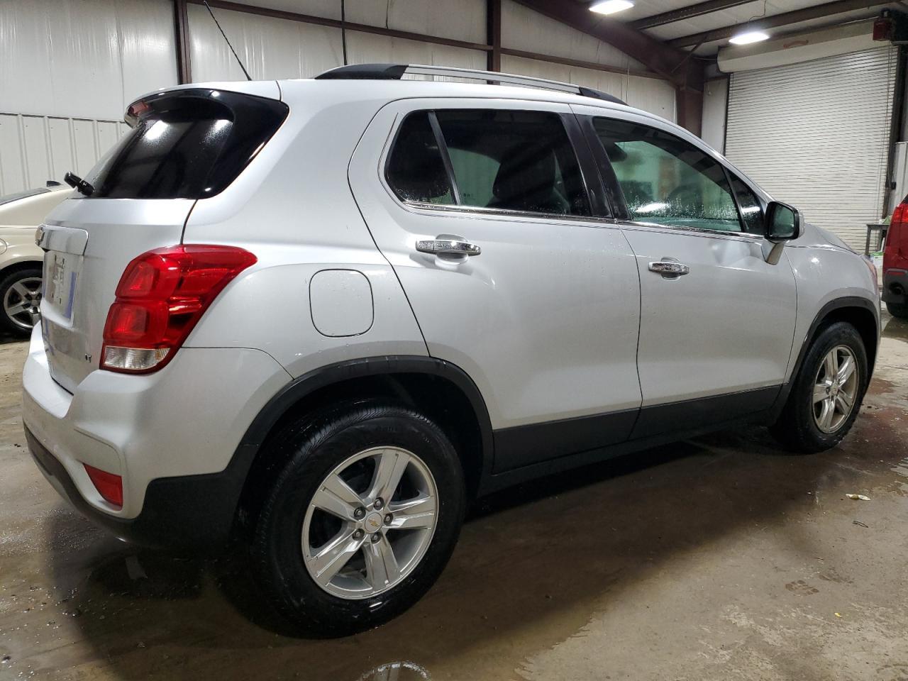 2018 CHEVROLET TRAX 1LT - Image 3