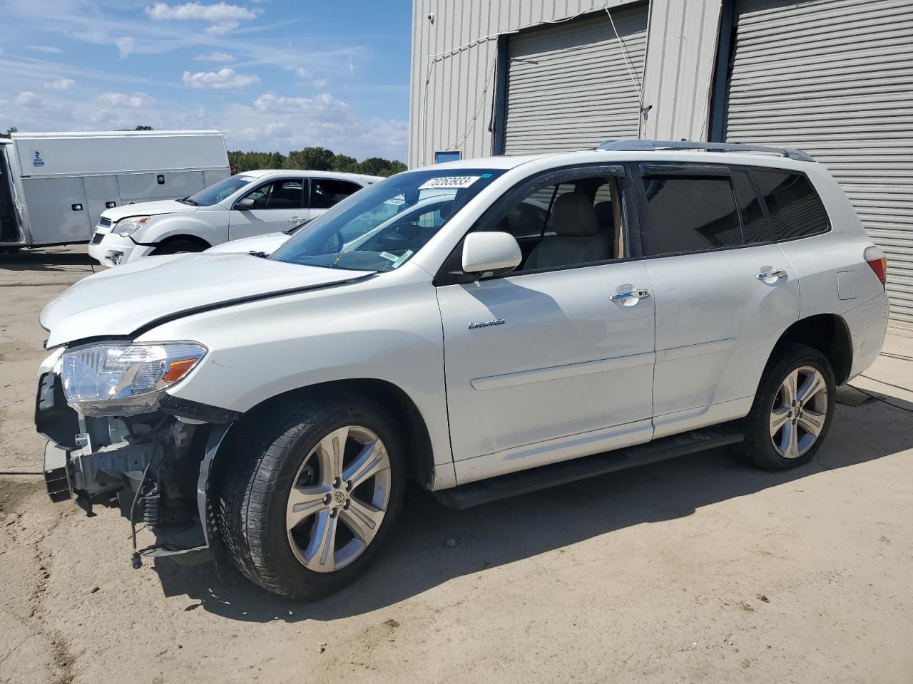 2010 TOYOTA HIGHLANDER car image