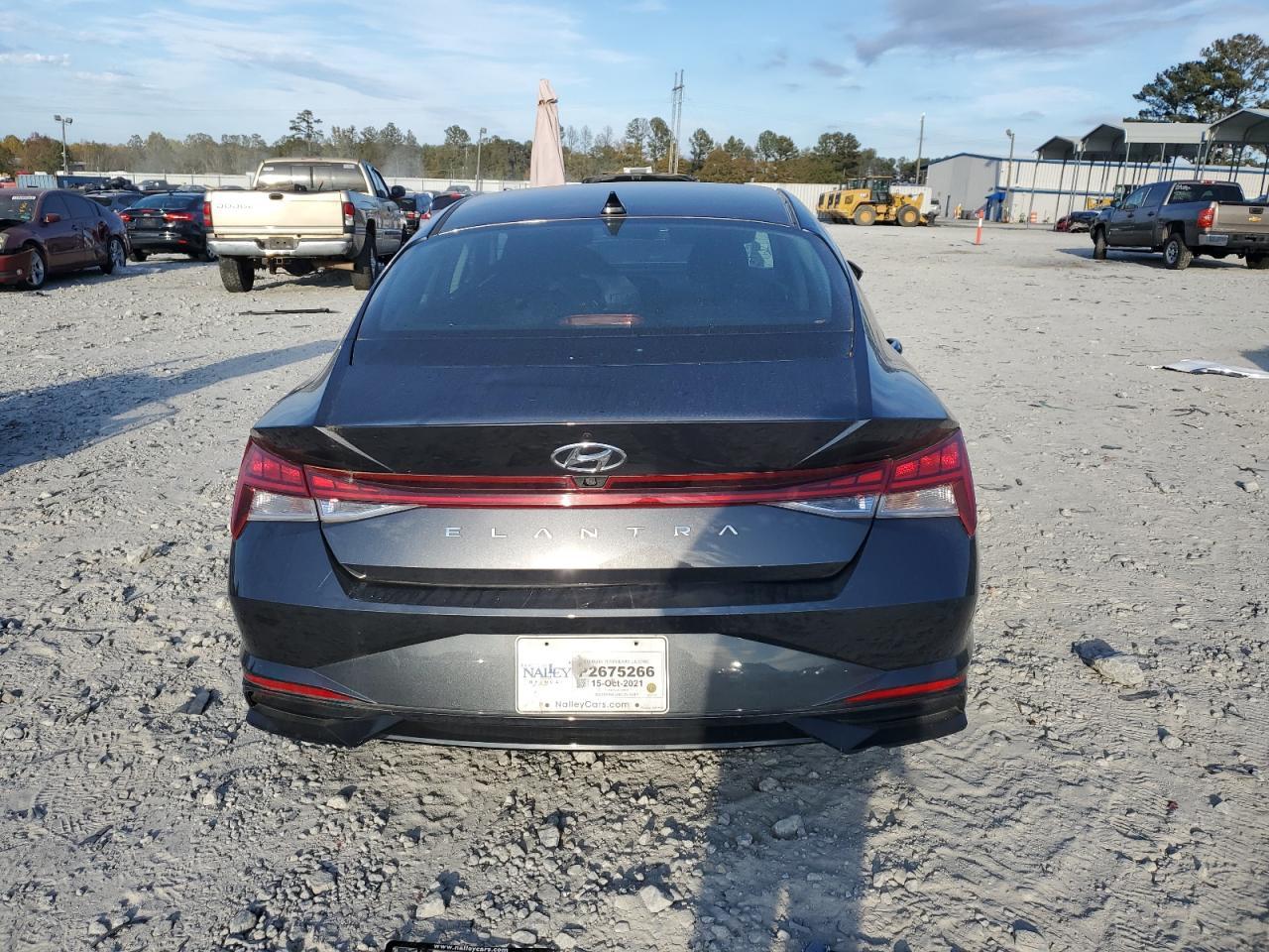 2022 HYUNDAI ELANTRA SE - Image 6