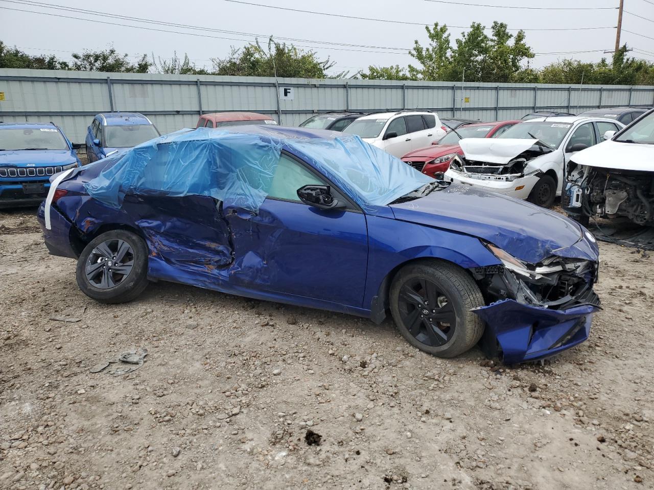 2022 HYUNDAI ELANTRA SE