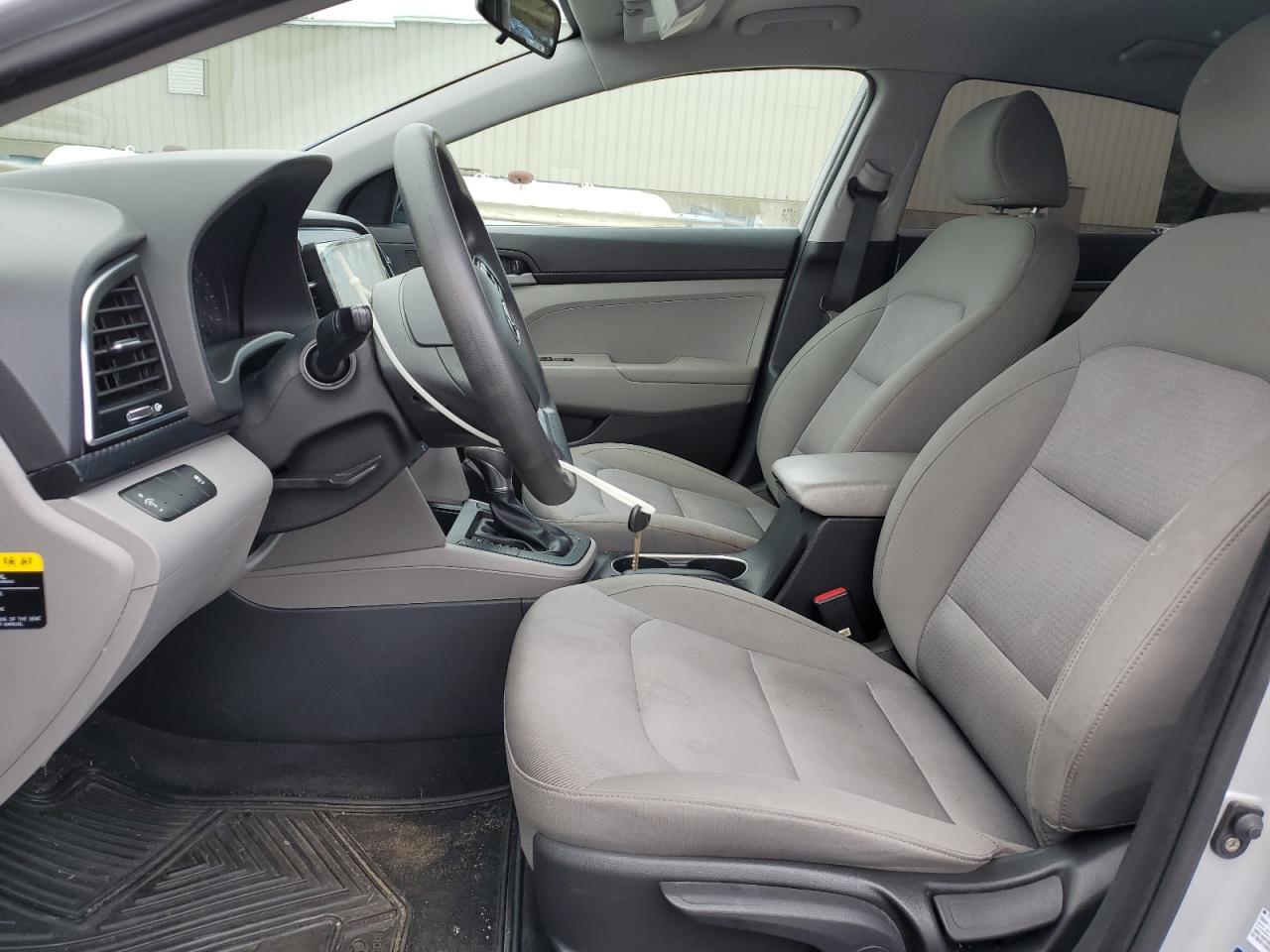 2017 HYUNDAI ELANTRA SE - Фото 7