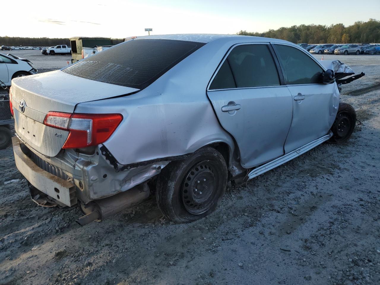 2014 TOYOTA CAMRY L - Image 3