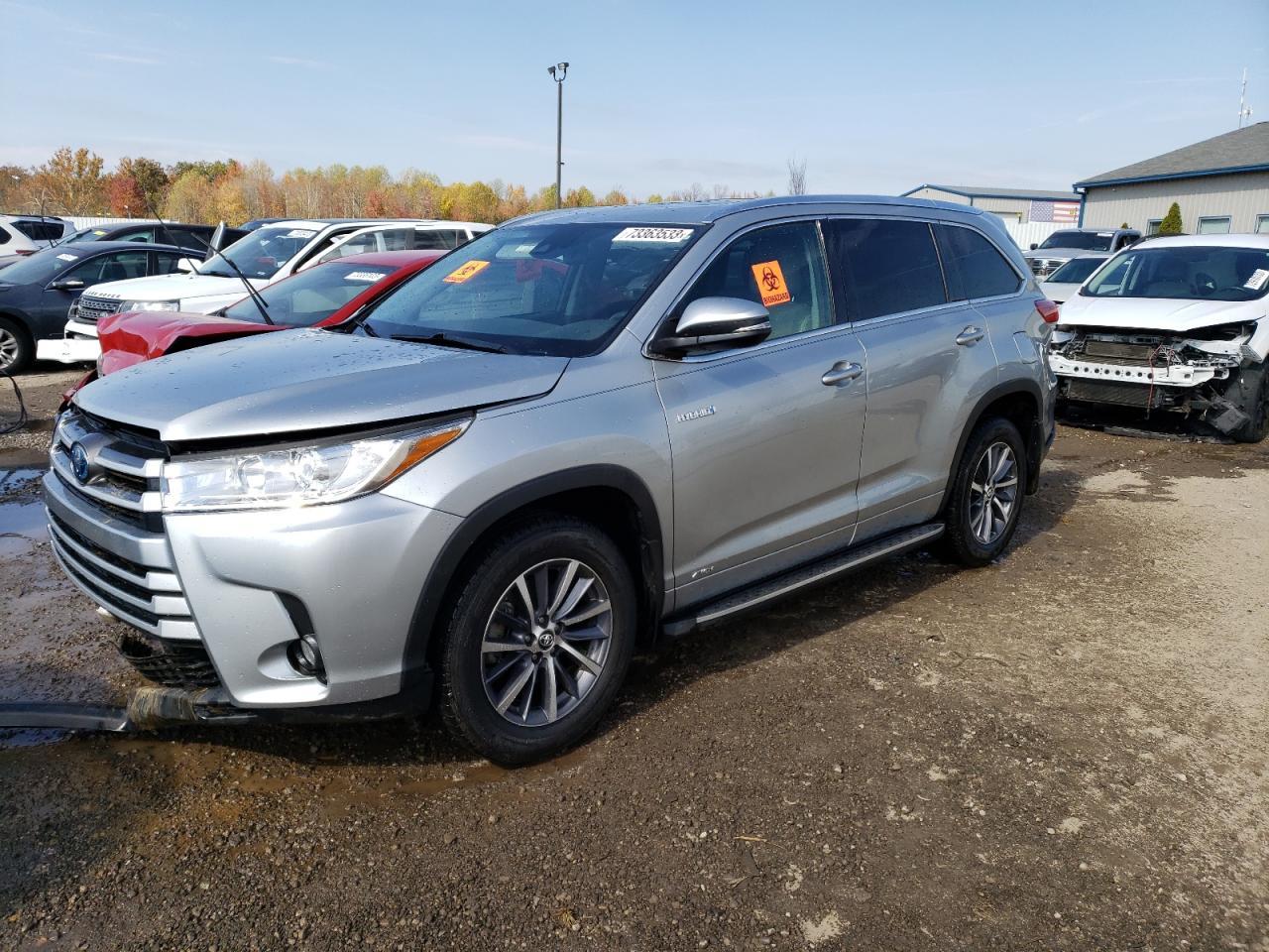 2017 TOYOTA HIGHLANDER car image