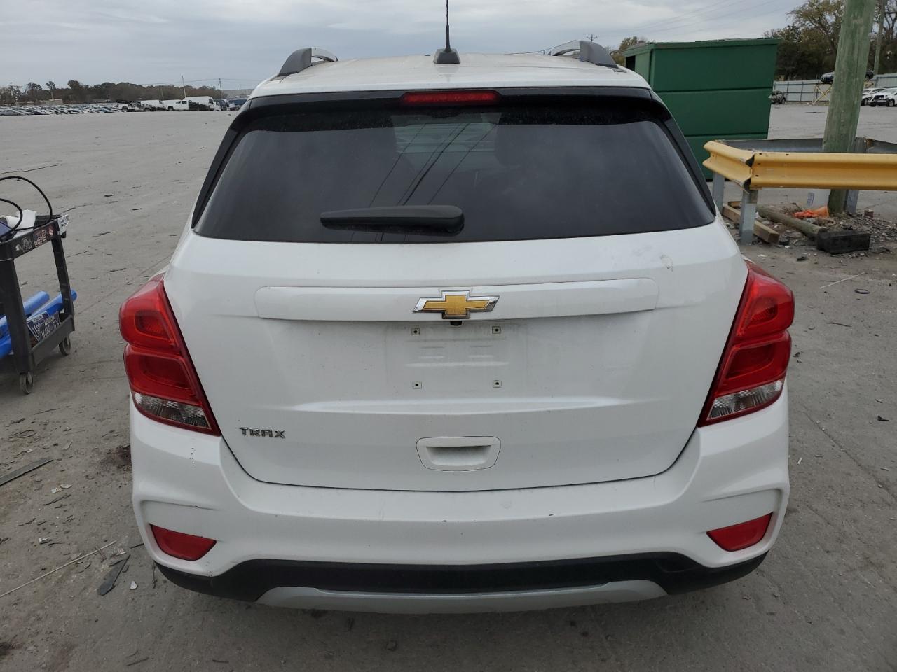 2021 CHEVROLET TRAX 1LT - Image 6