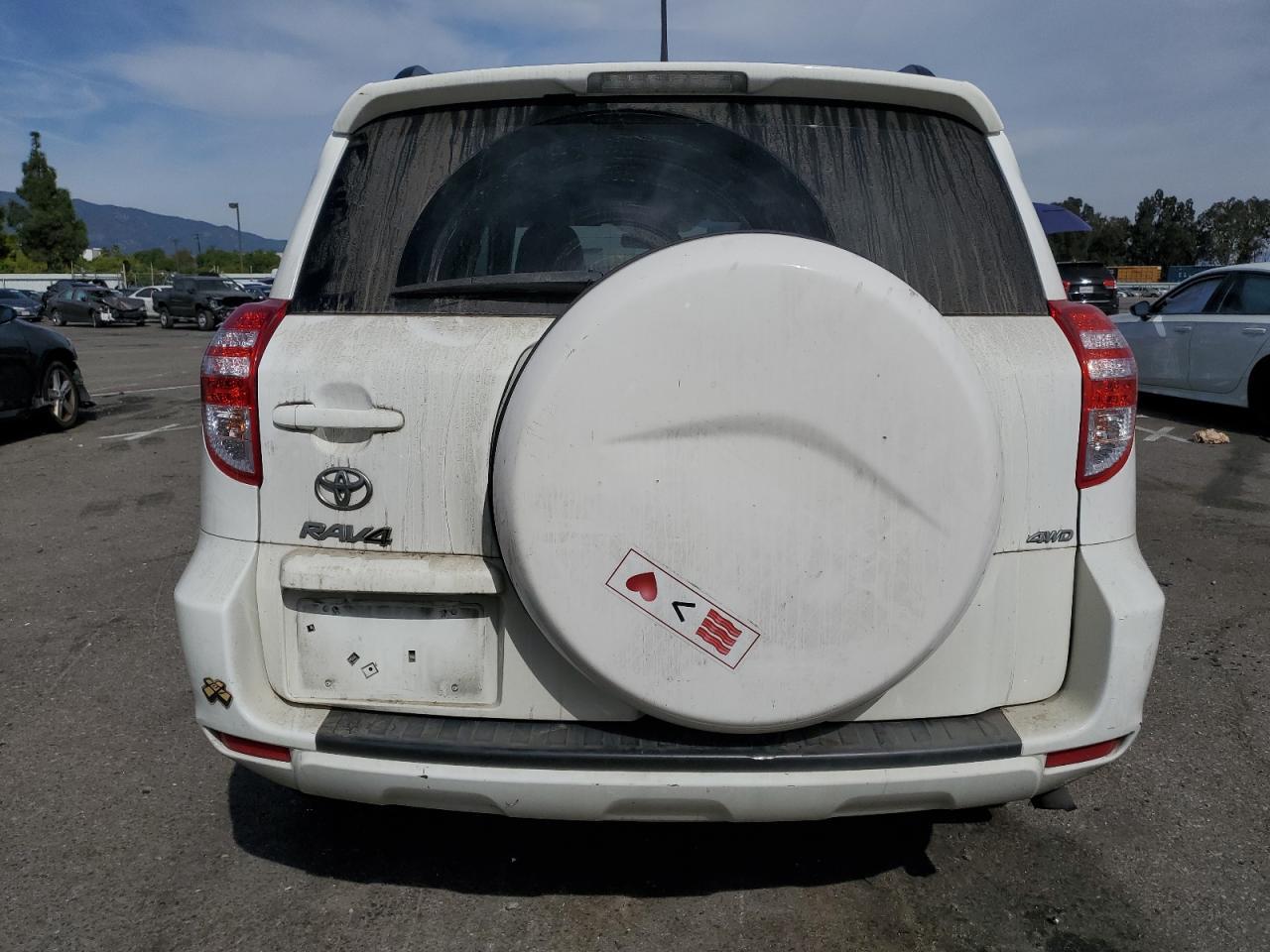 2011 TOYOTA RAV4 - Image 6