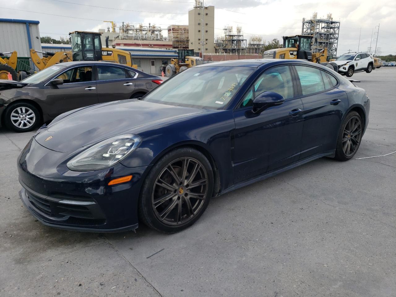 2018 PORSCHE PANAMERA 4 car image