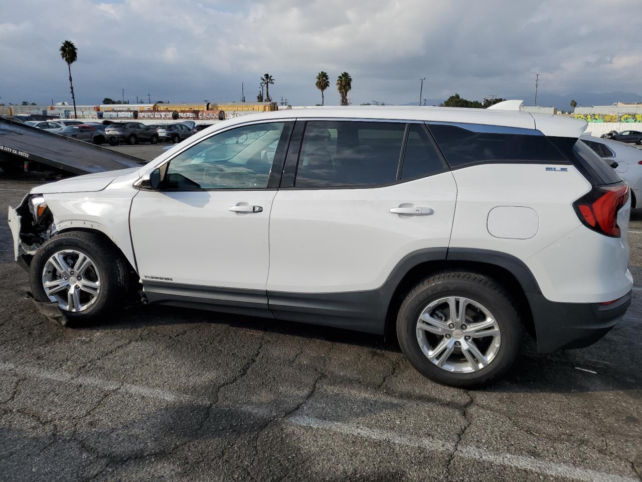 2019 GMC TERRAIN SL - Image 2