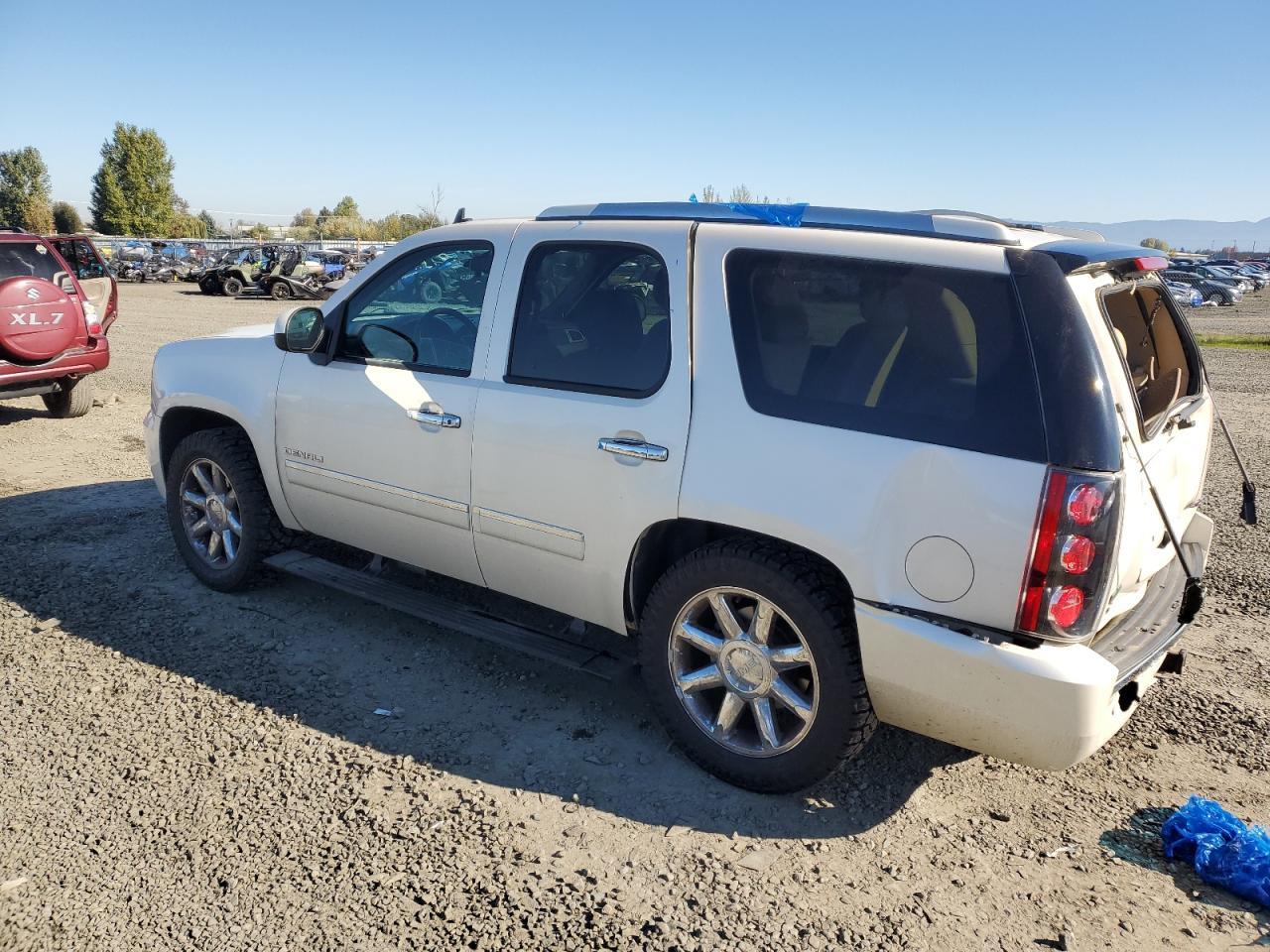 2012 GMC YUKON DENA - Image 2