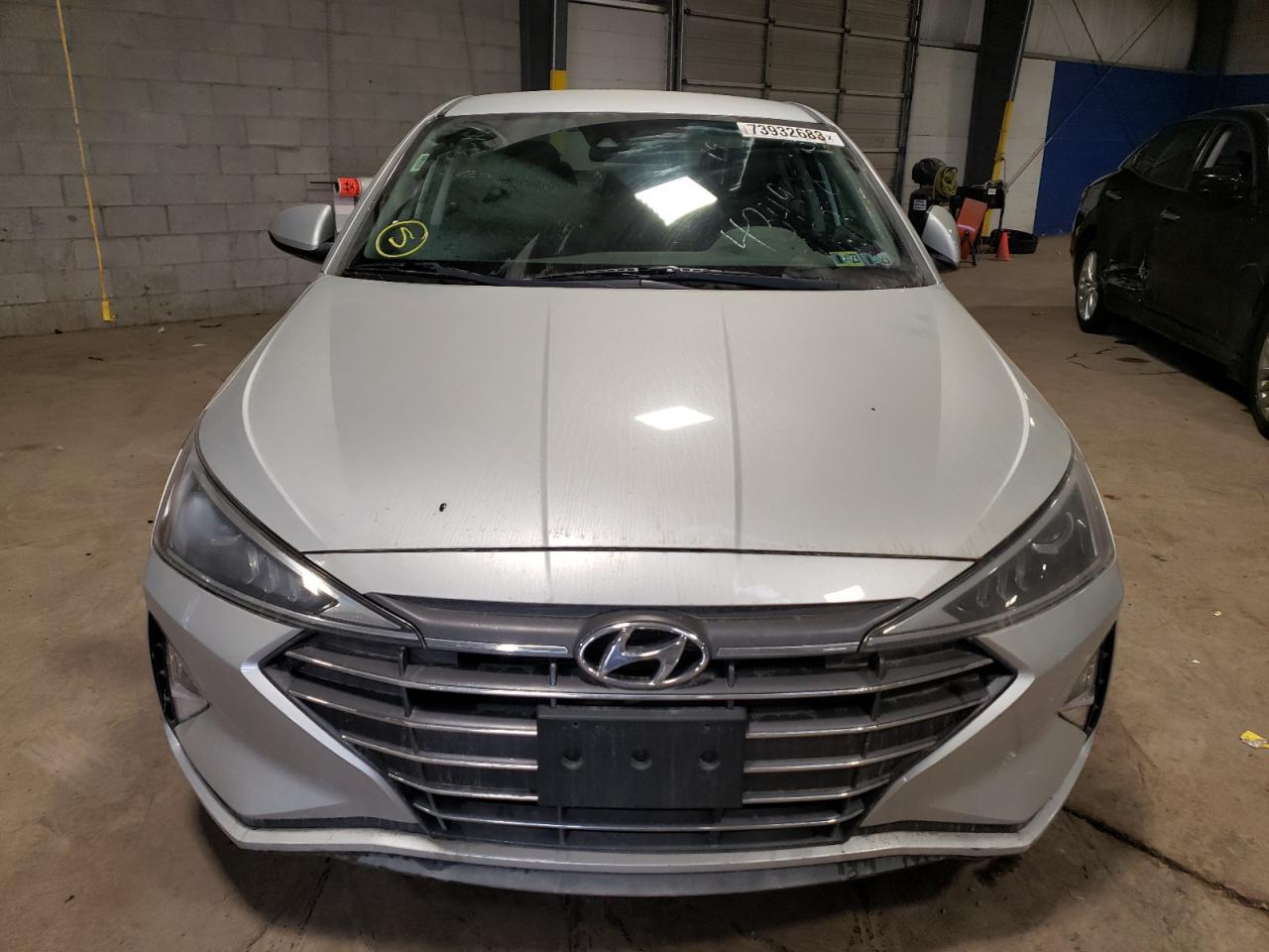 2019 HYUNDAI ELANTRA SE - Фото 5